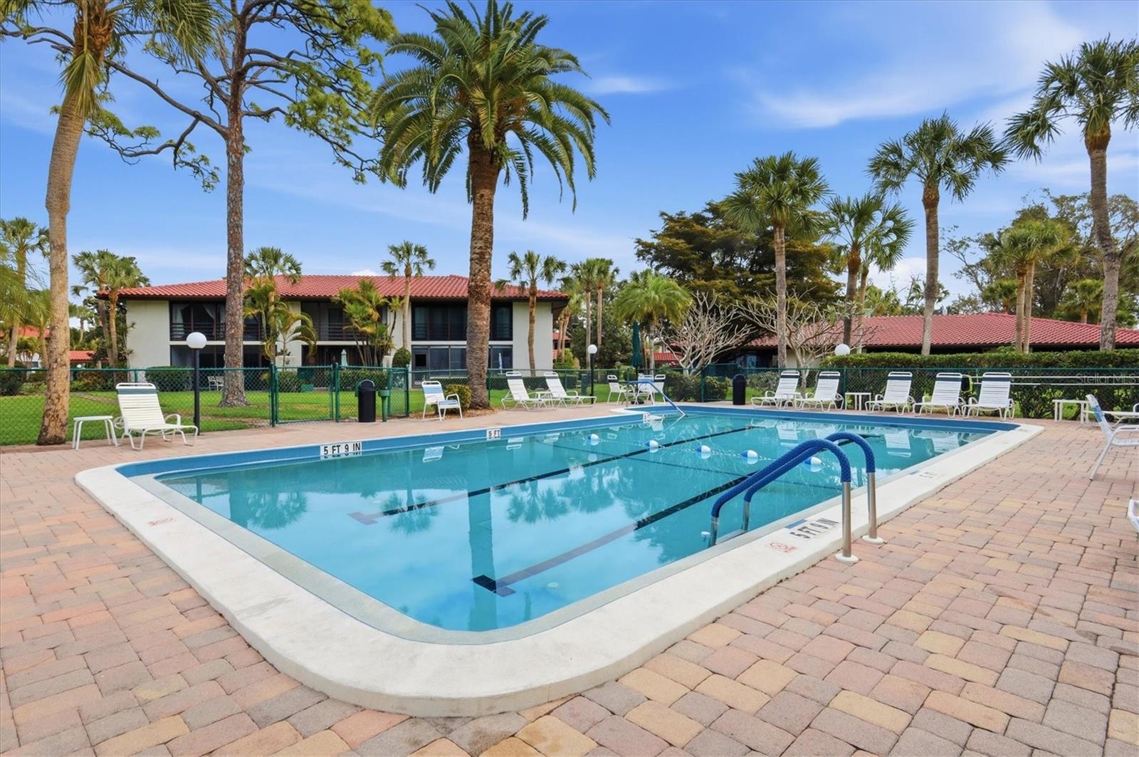 VALENCIA GARDEN - Residential