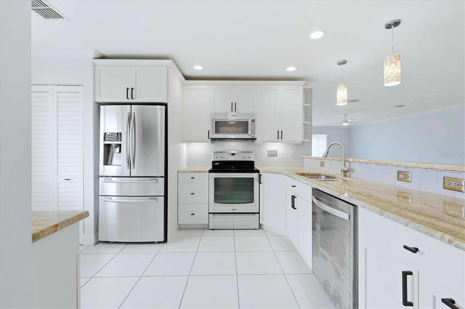 VALENCIA GARDEN - Residential