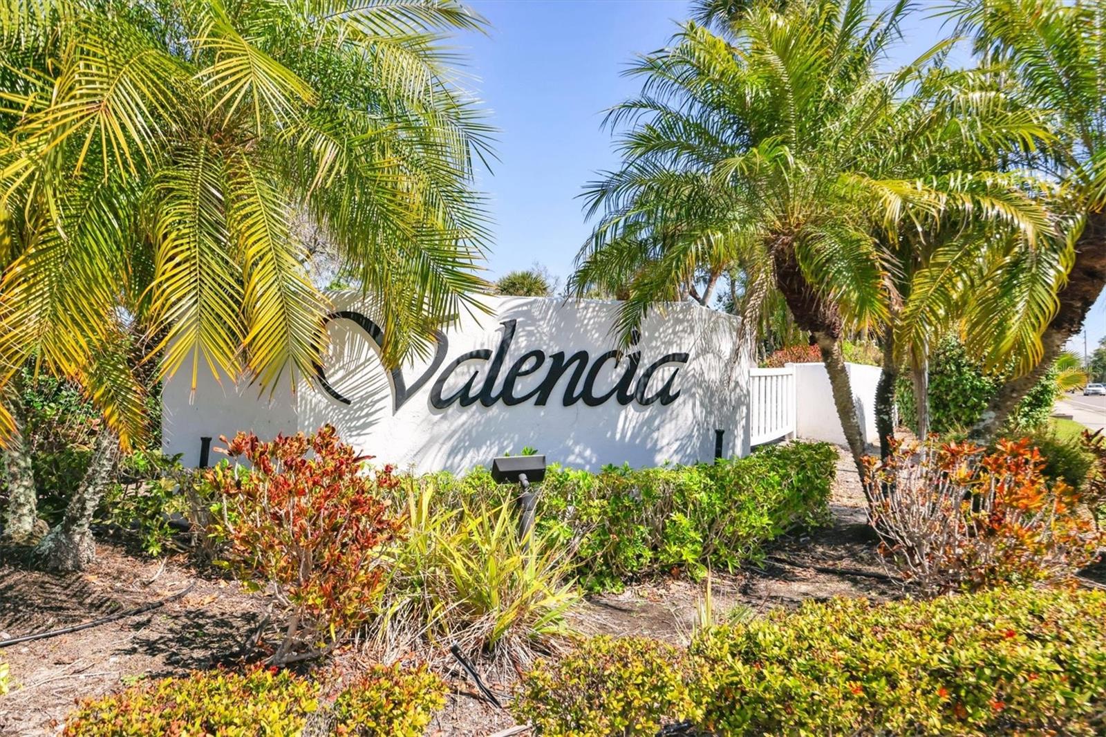 VALENCIA GARDEN - Residential