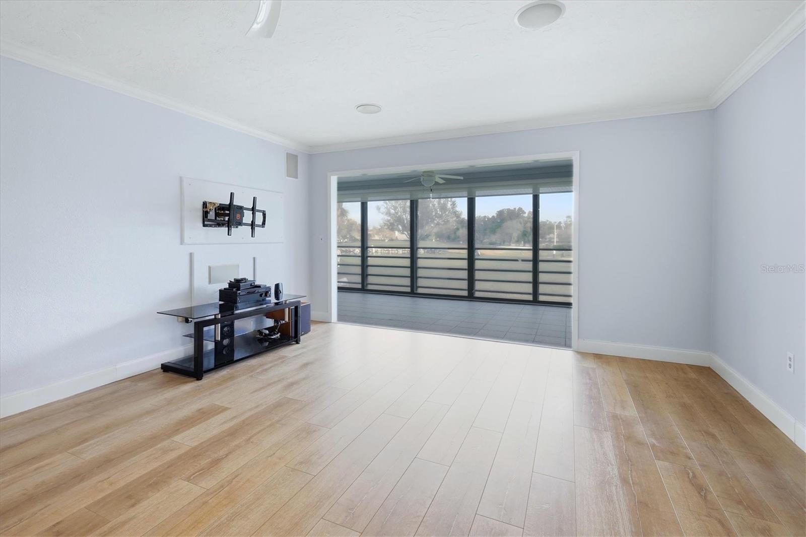 VALENCIA GARDEN - Residential