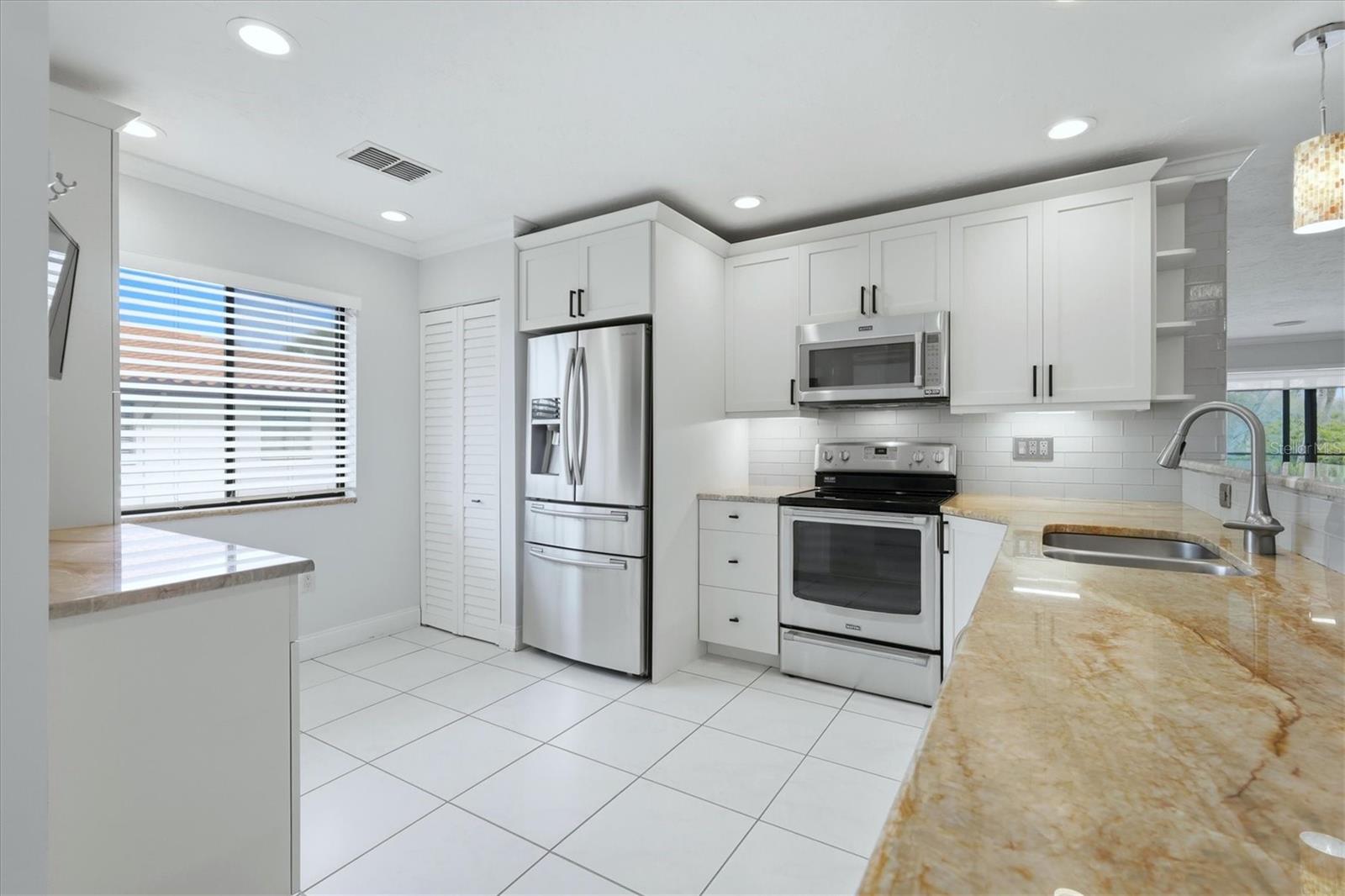 VALENCIA GARDEN - Residential