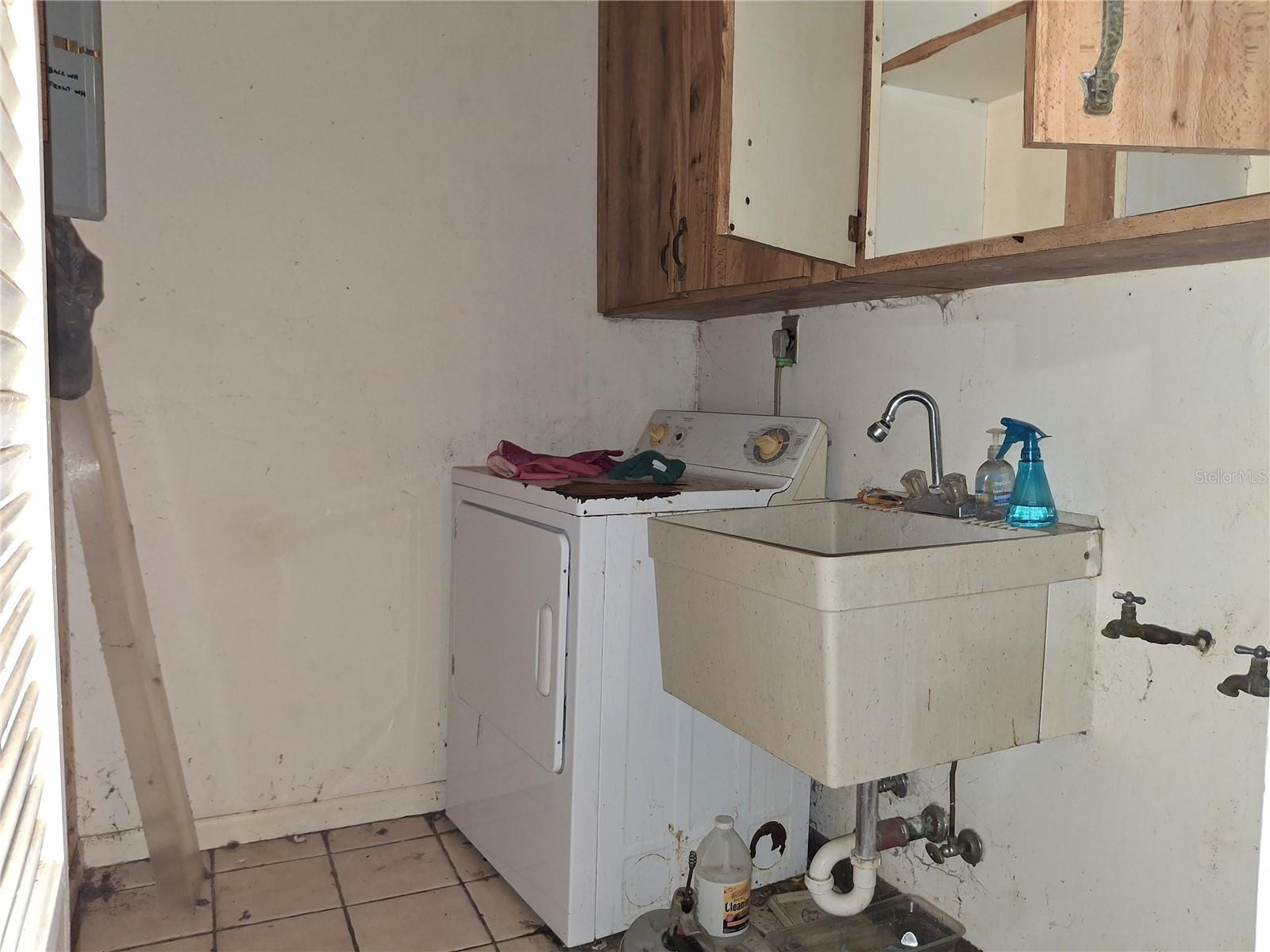 MEADOW OAKS SUB - Residential