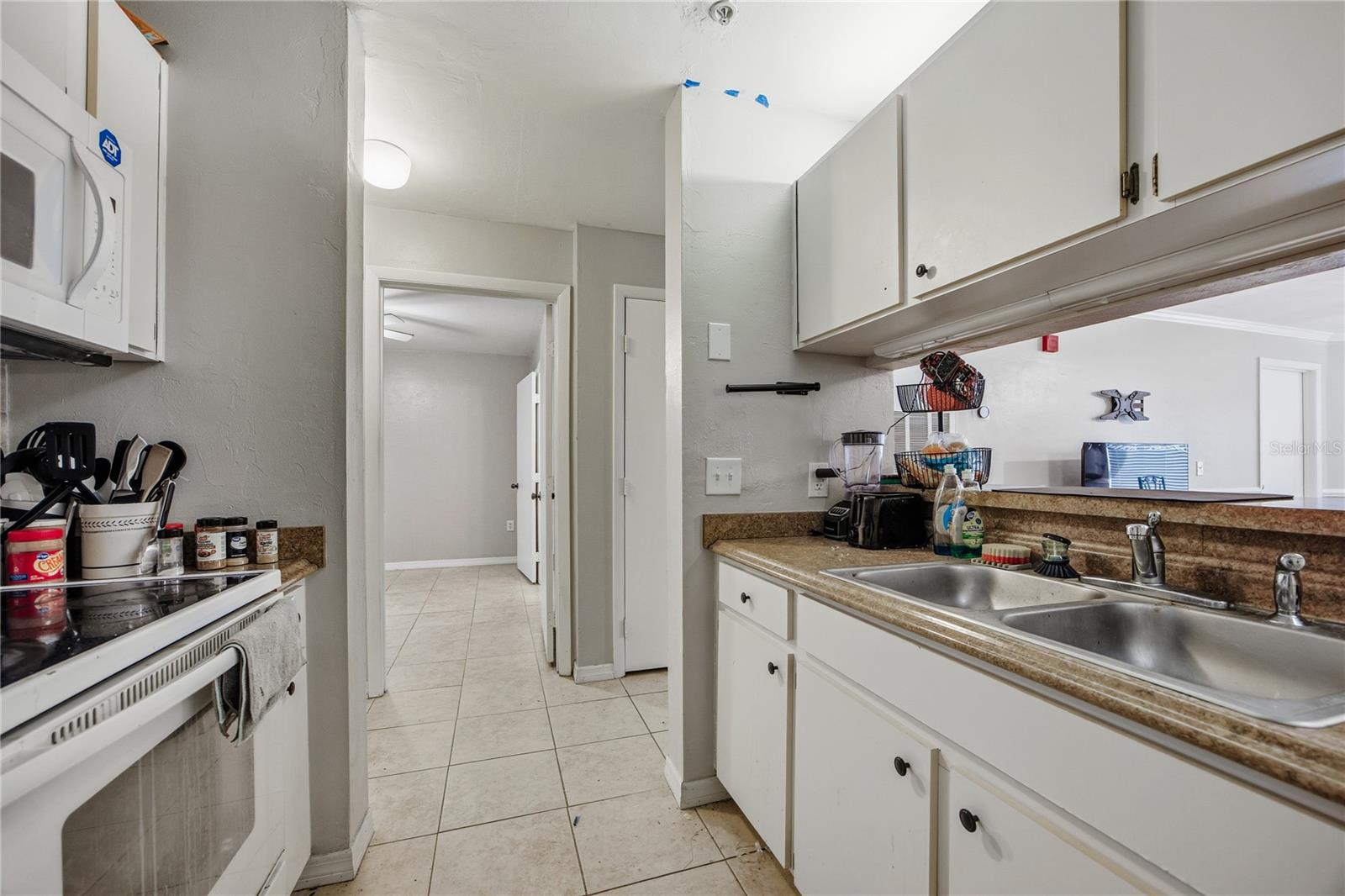 COUNTYSIDE AT THE UNIVERSITY - Residential