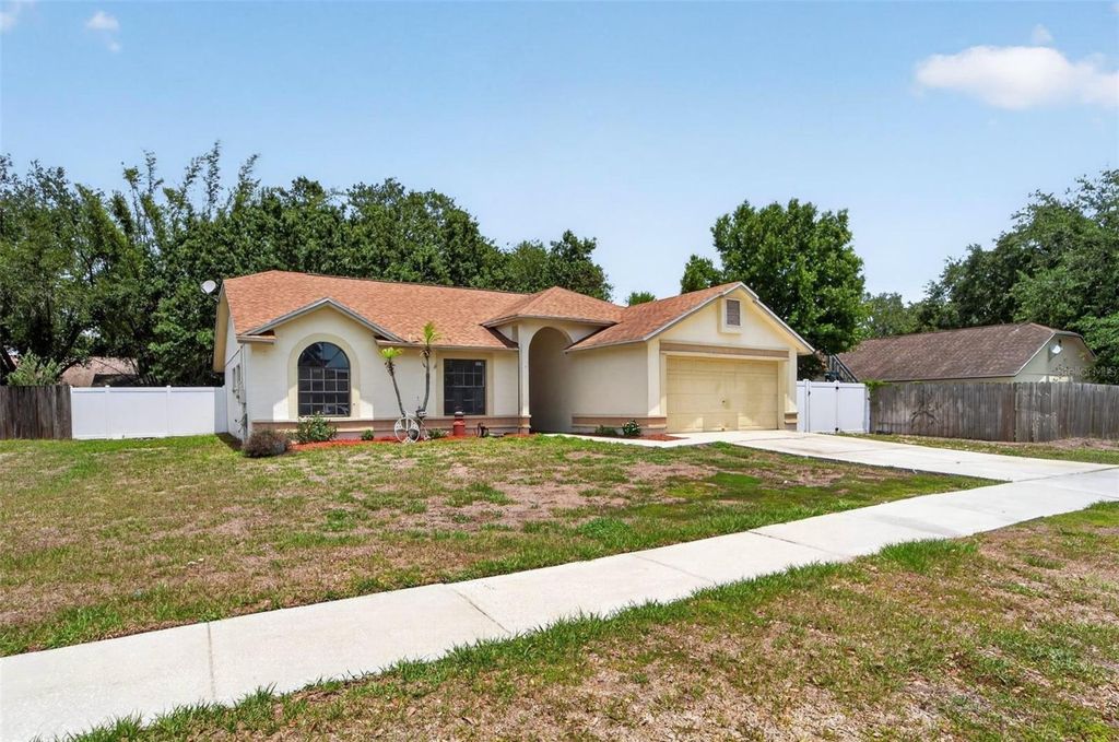 Photo of 12014 Vermillion Way, Riverview, FL 33569 (MLS # TB8507891)