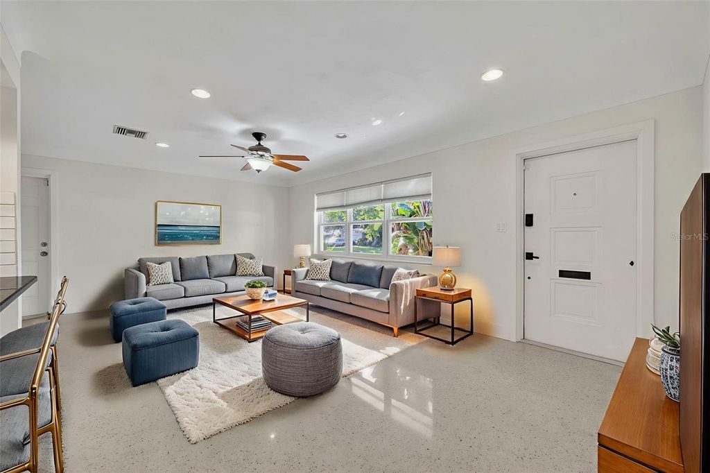 Photo of 6318 30th Street S, St Petersburg, FL 33712 (MLS # O6366772)