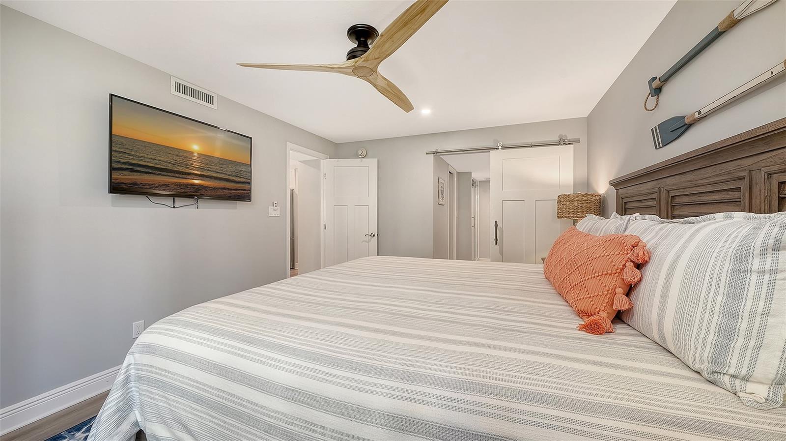 GULF & BAY CLUB - Residential