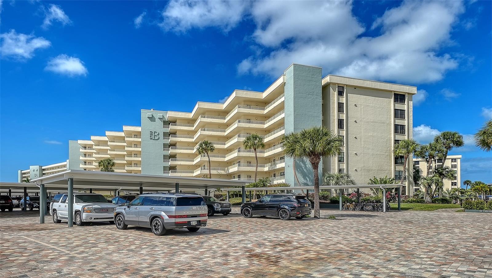 GULF & BAY CLUB - Residential