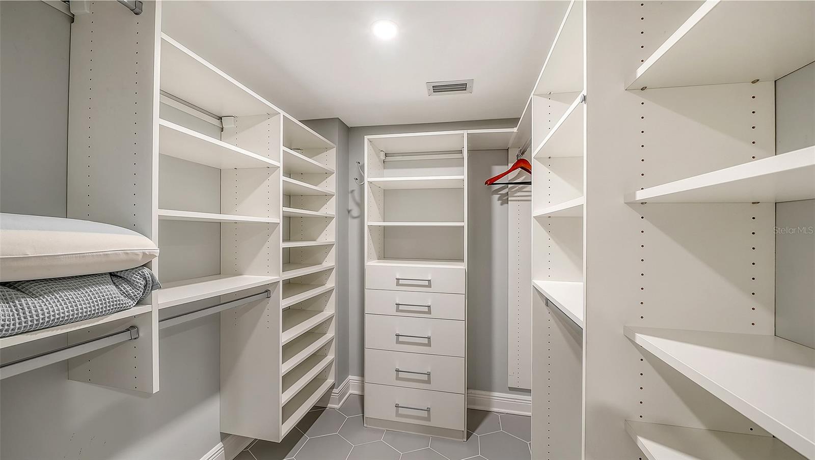 GULF & BAY CLUB - Residential