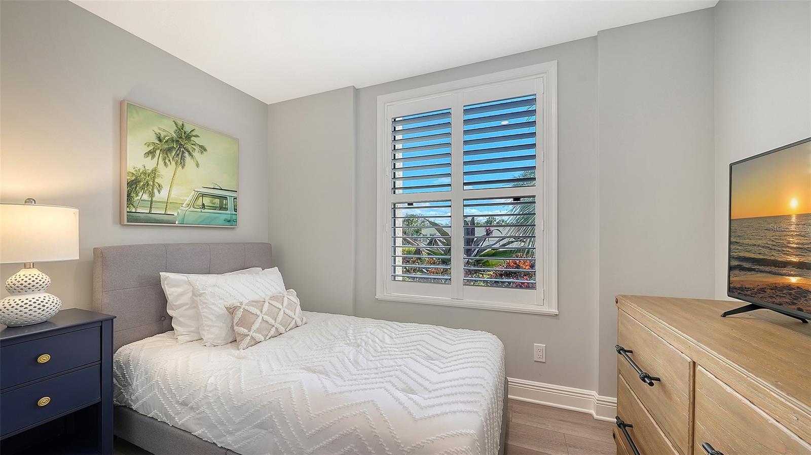 GULF & BAY CLUB - Residential