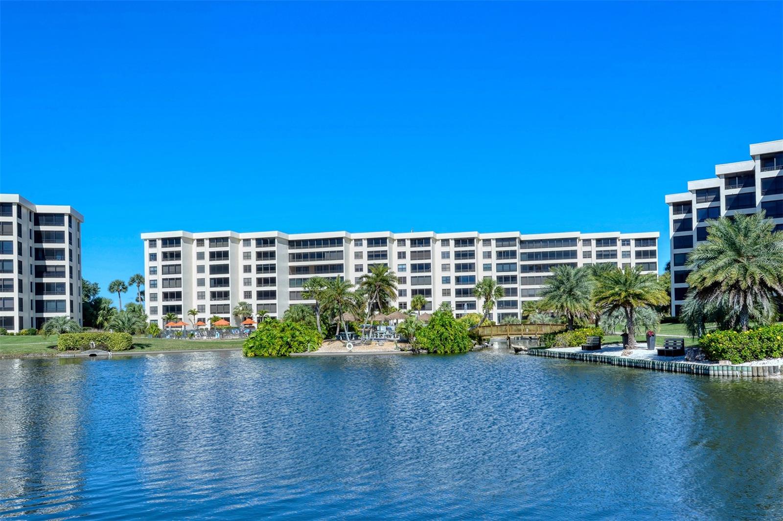 GULF & BAY CLUB - Residential