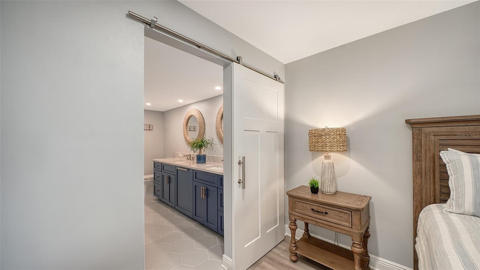 GULF & BAY CLUB - Residential