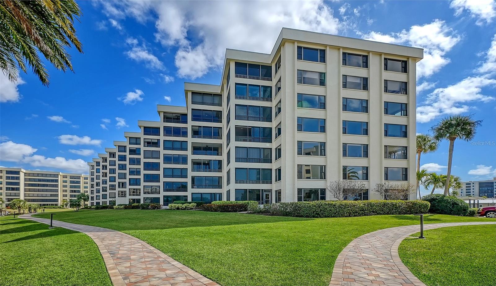 GULF & BAY CLUB - Residential