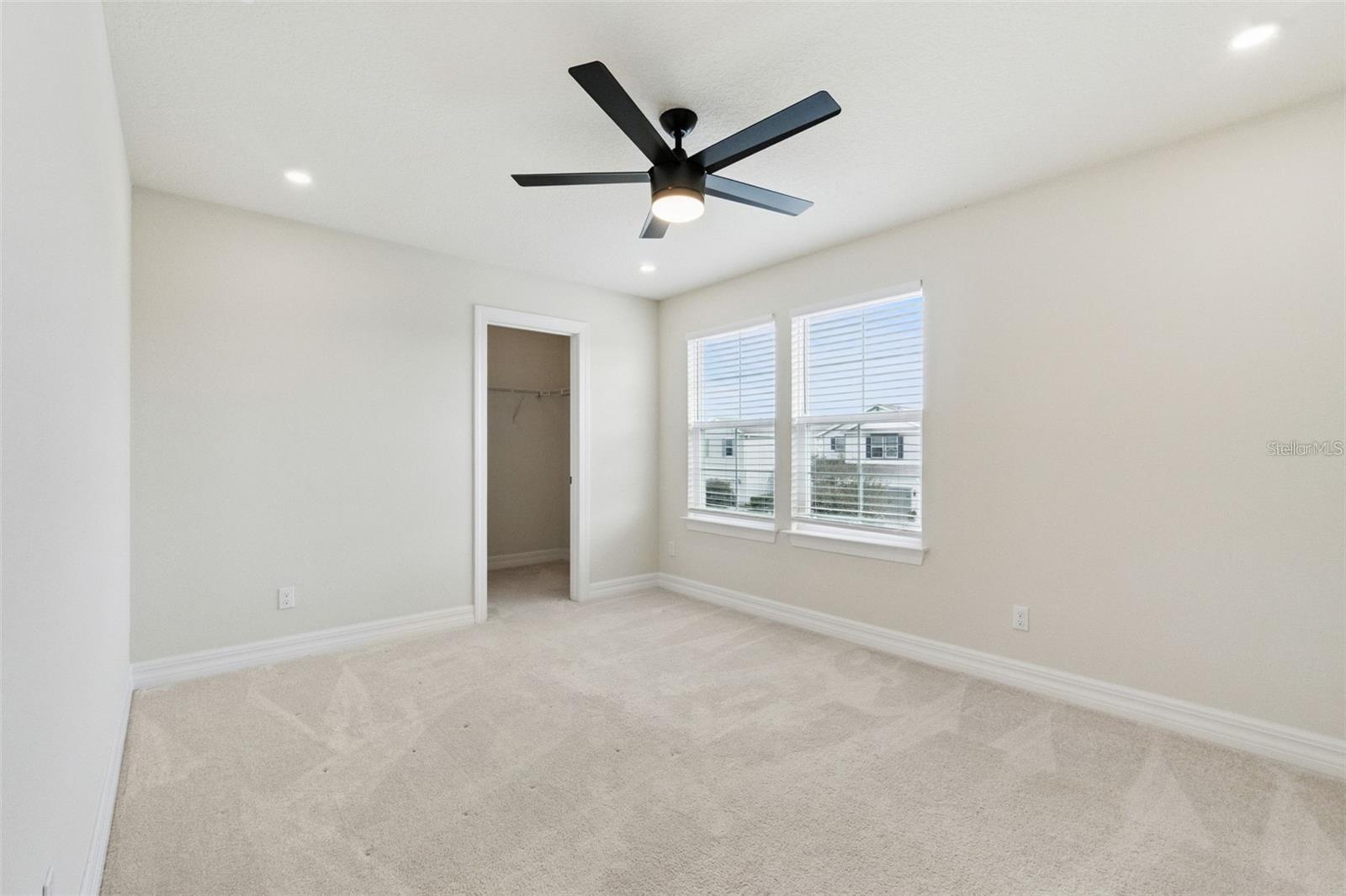 LIVE OAK LAKE PH 1 - Residential