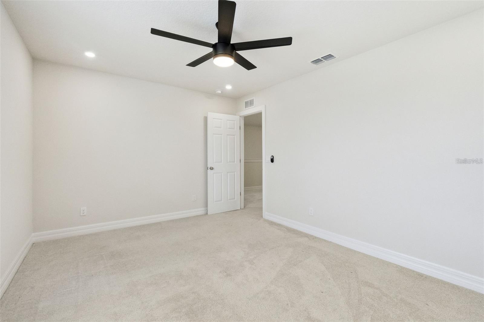 LIVE OAK LAKE PH 1 - Residential