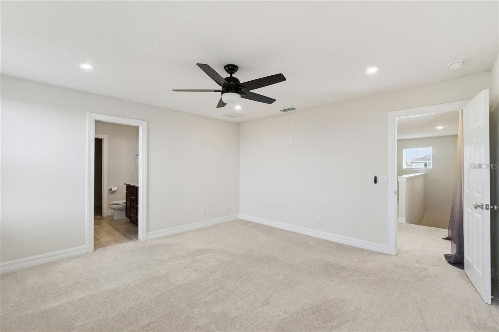 LIVE OAK LAKE PH 1 - Residential