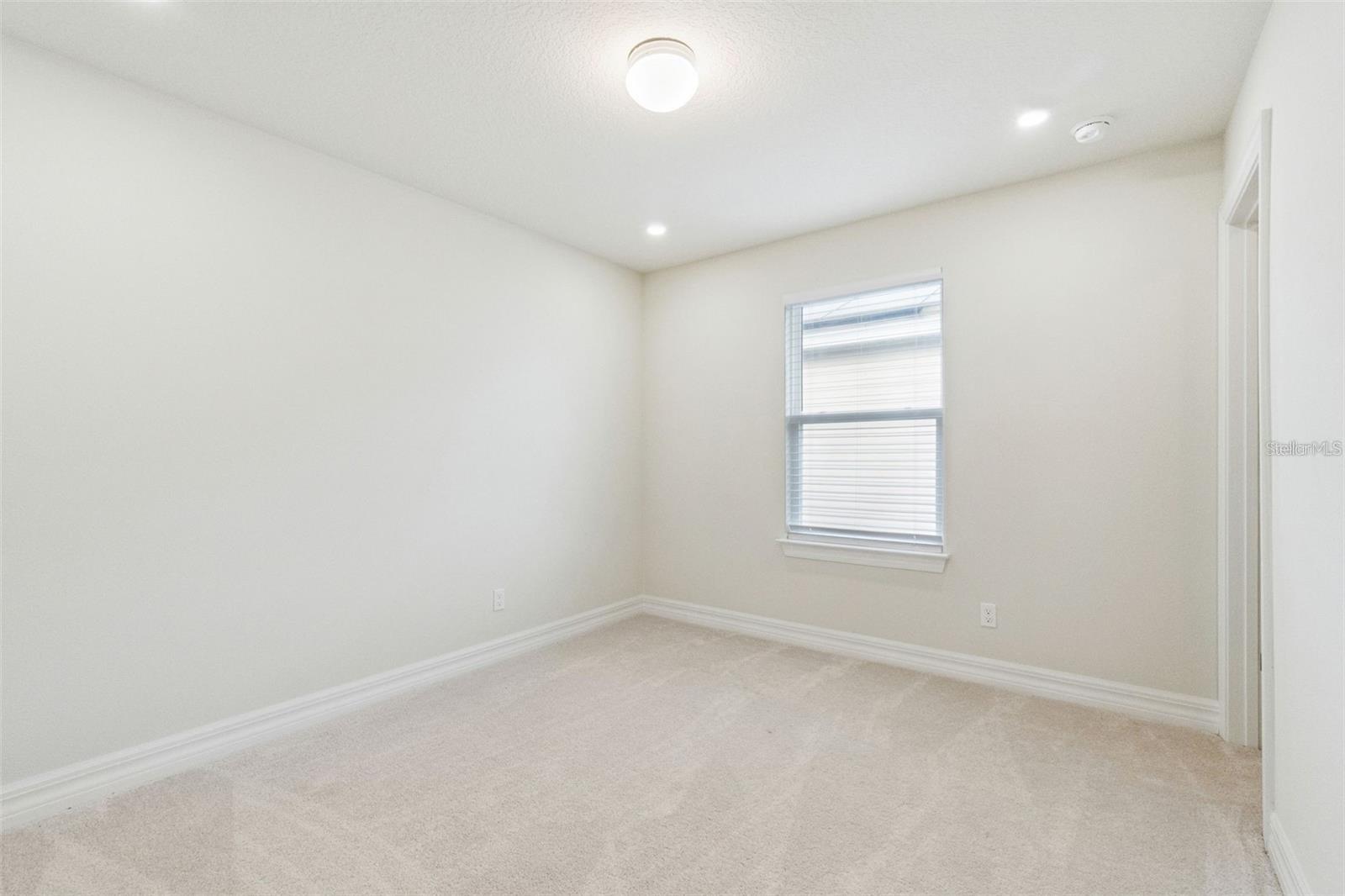 LIVE OAK LAKE PH 1 - Residential