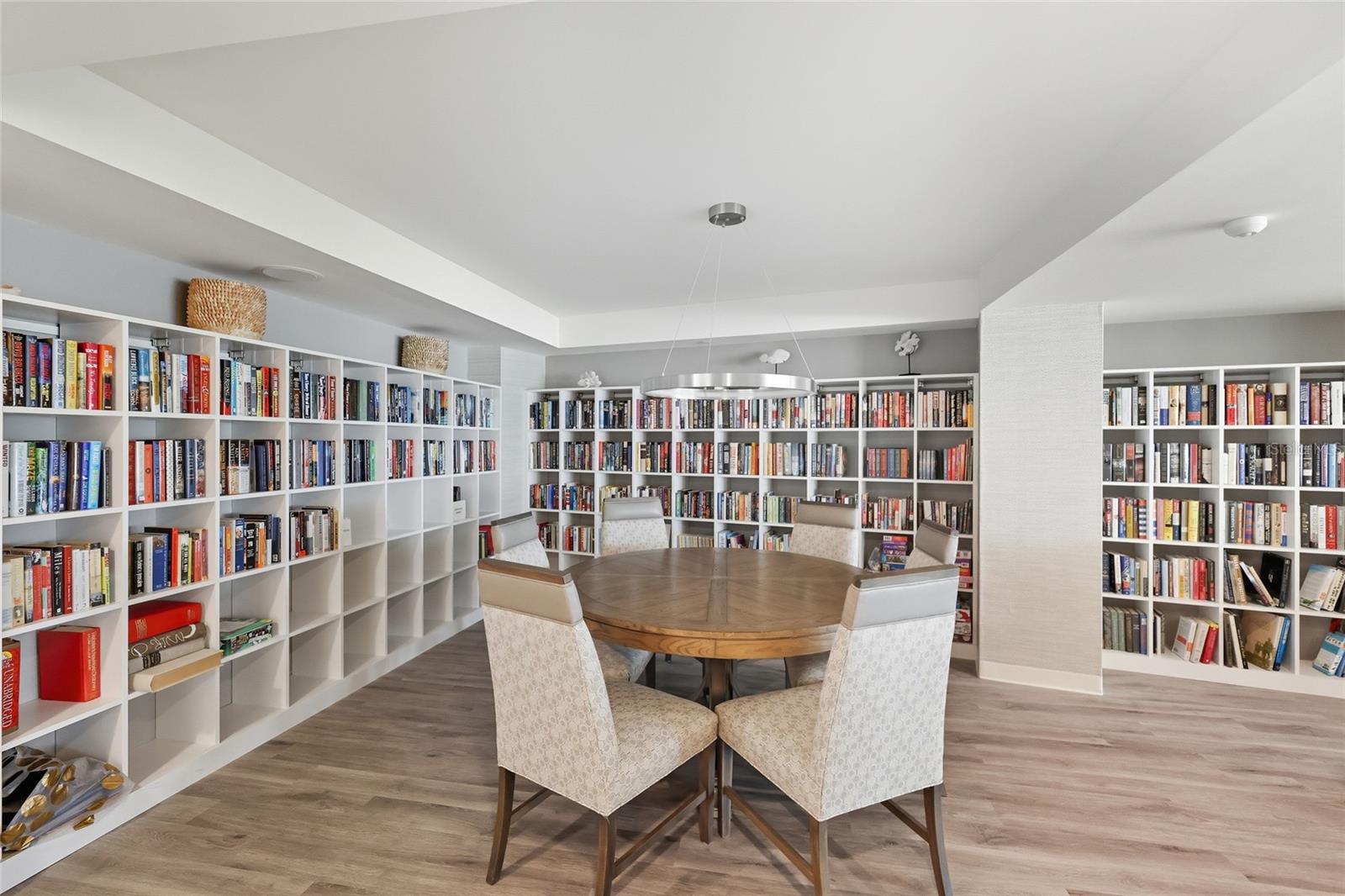 ISLANDER CLUB OF LONGBOAT - Residential