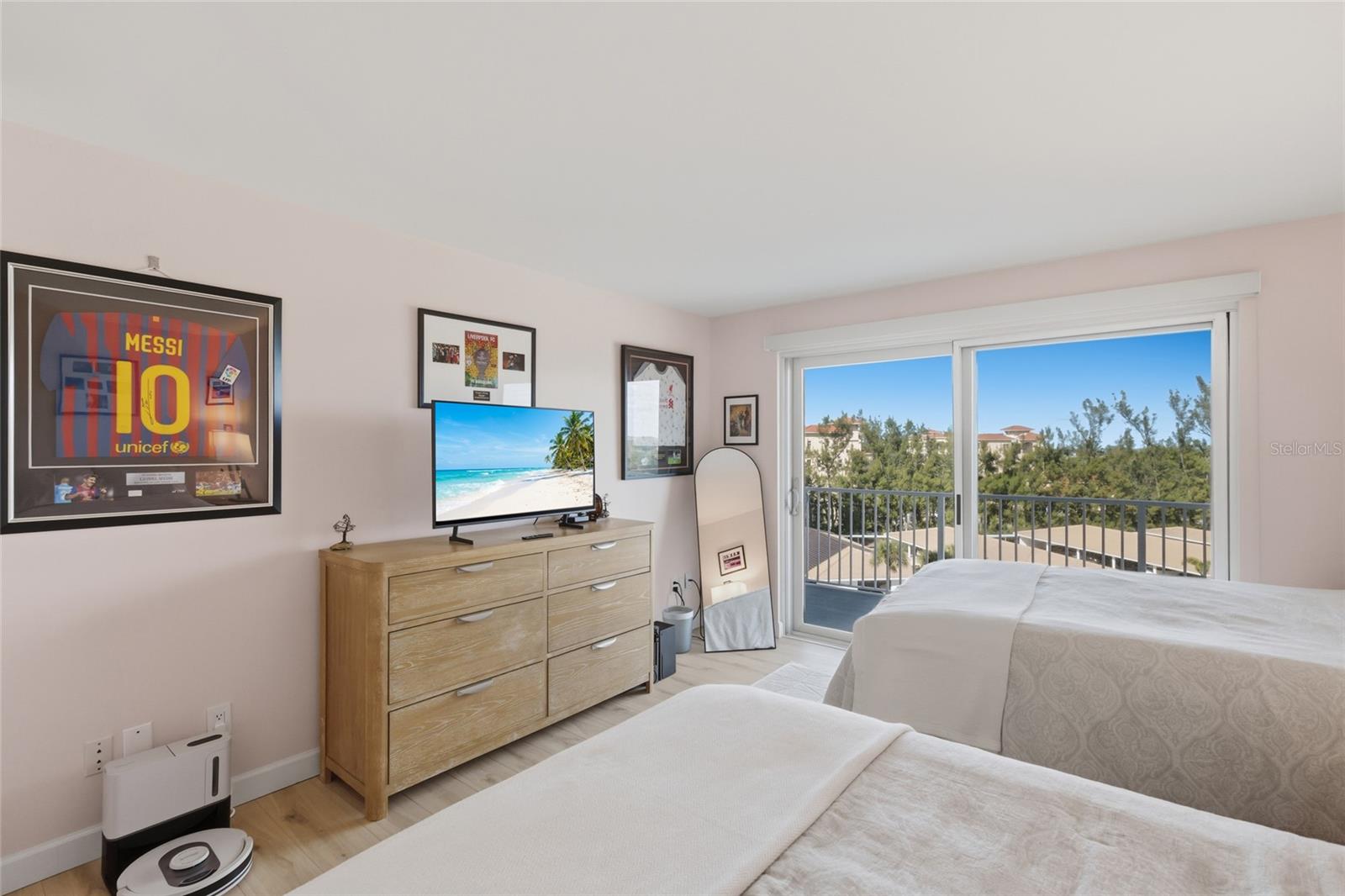 ISLANDER CLUB OF LONGBOAT - Residential