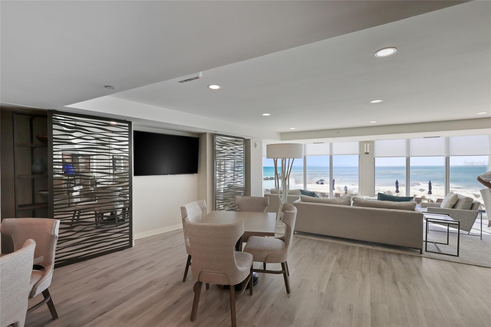 ISLANDER CLUB OF LONGBOAT - Residential