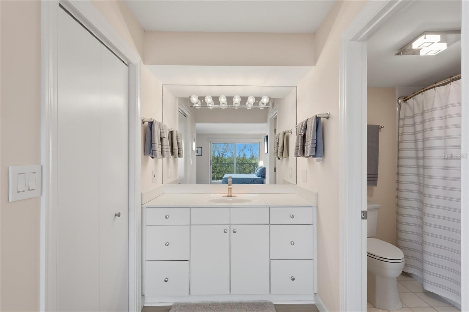 ISLANDER CLUB OF LONGBOAT - Residential