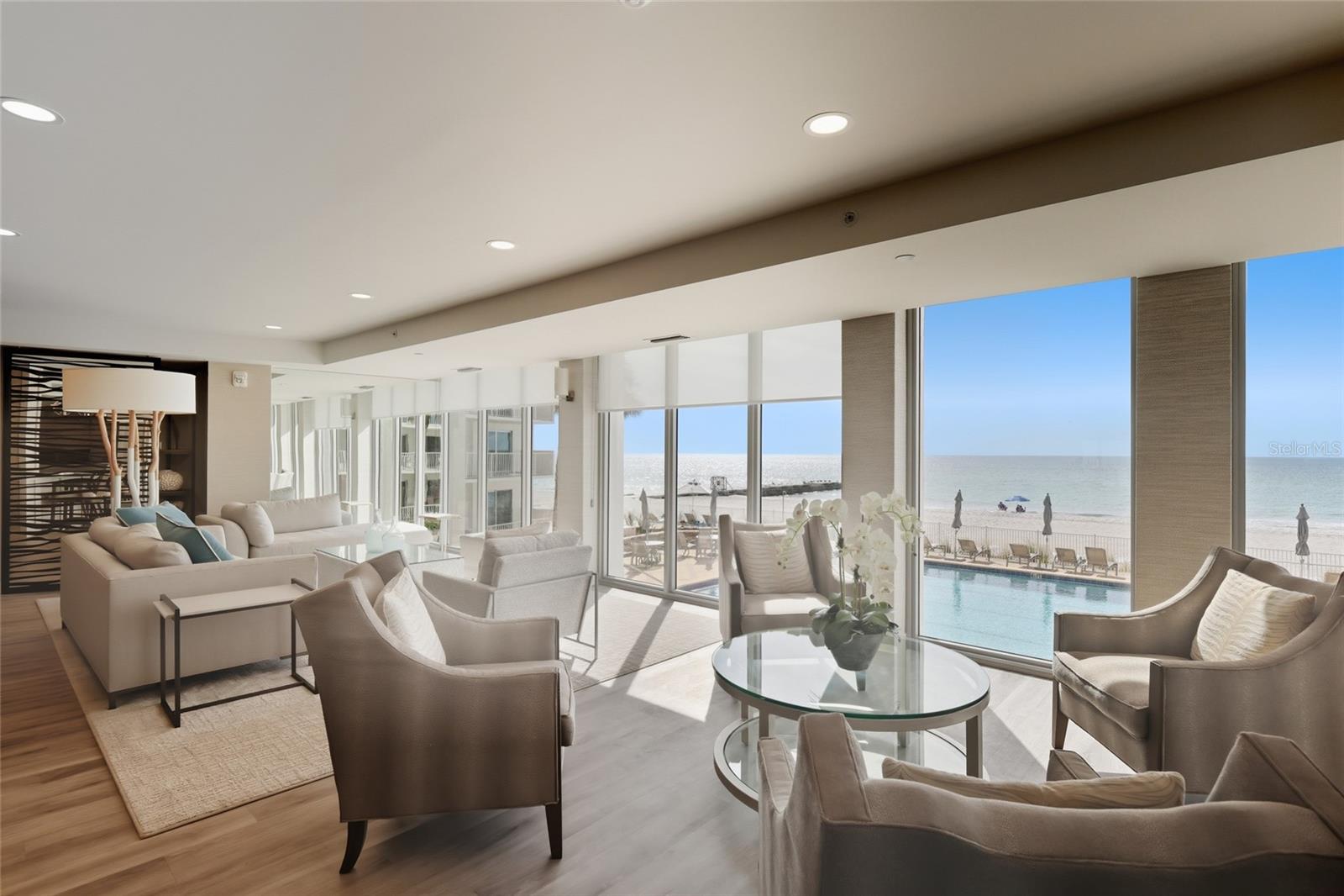 ISLANDER CLUB OF LONGBOAT - Residential