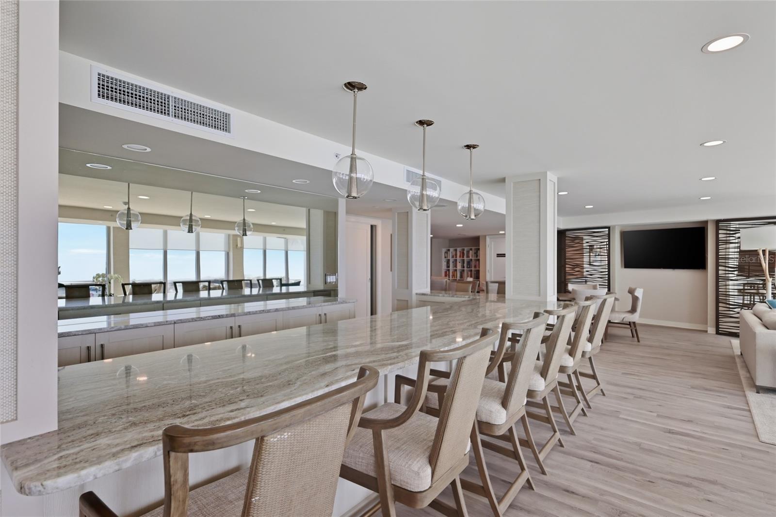 ISLANDER CLUB OF LONGBOAT - Residential