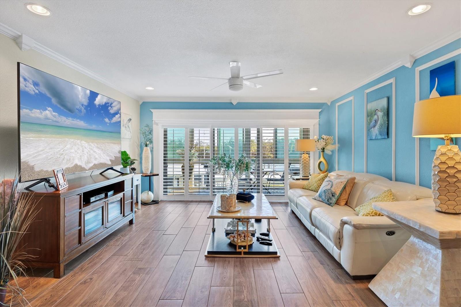 2100 BENJAMIN FRANKLIN DRIVE 204