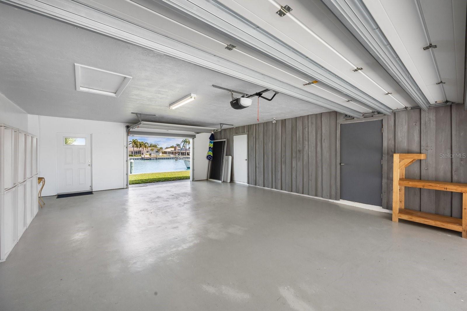 CAPRI ISLE SUB - Residential