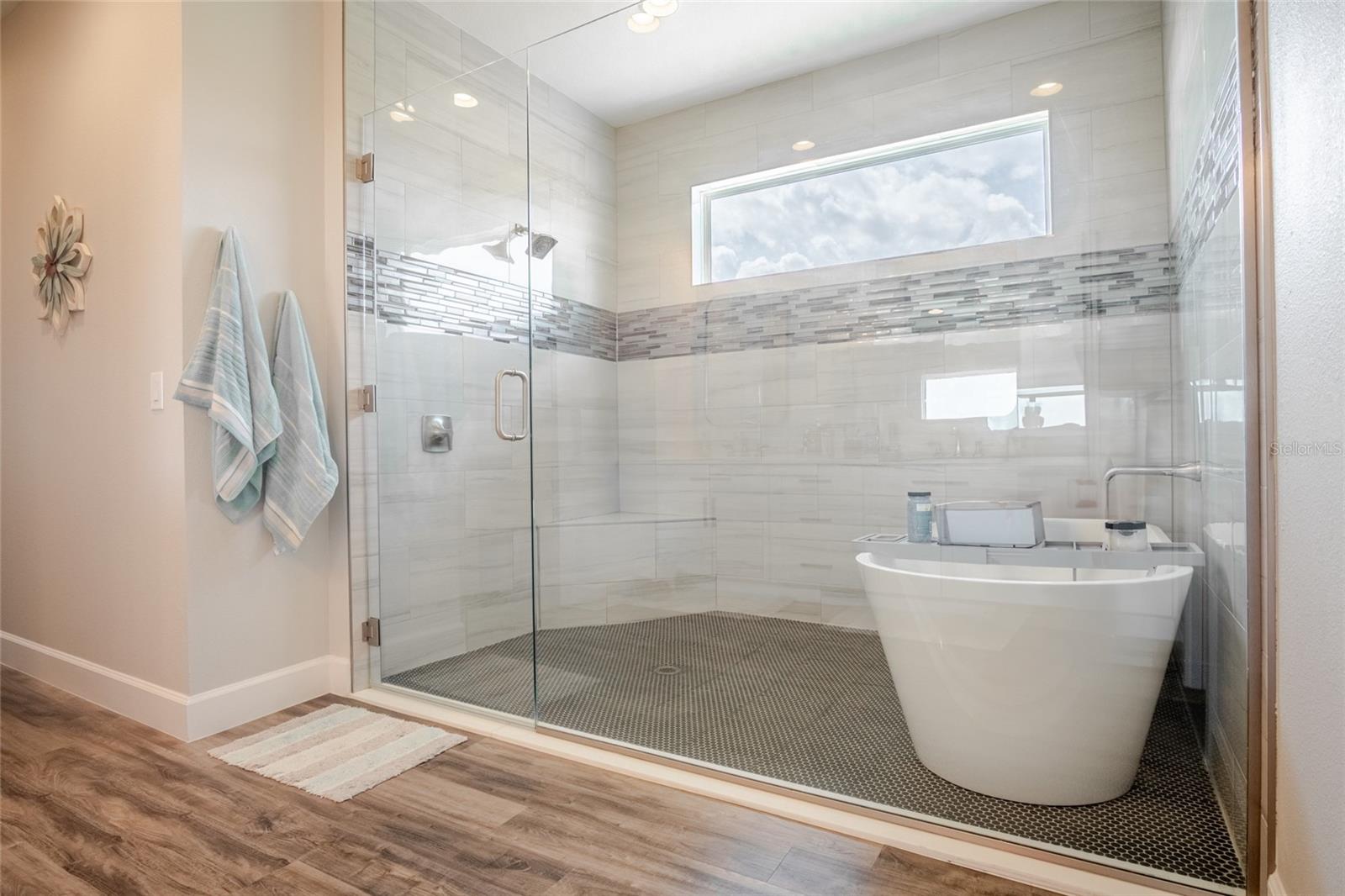 ENCLAVE/LK ARIETTA - Residential