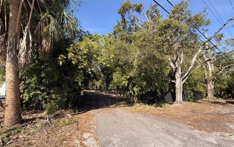 4736 NORMANDY DRIVE TAMPA FL 33615