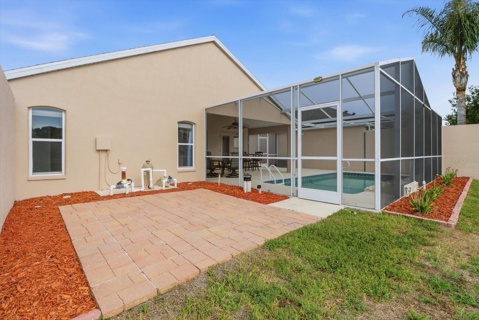 THE PALMS SEVEN HILLS - Residential