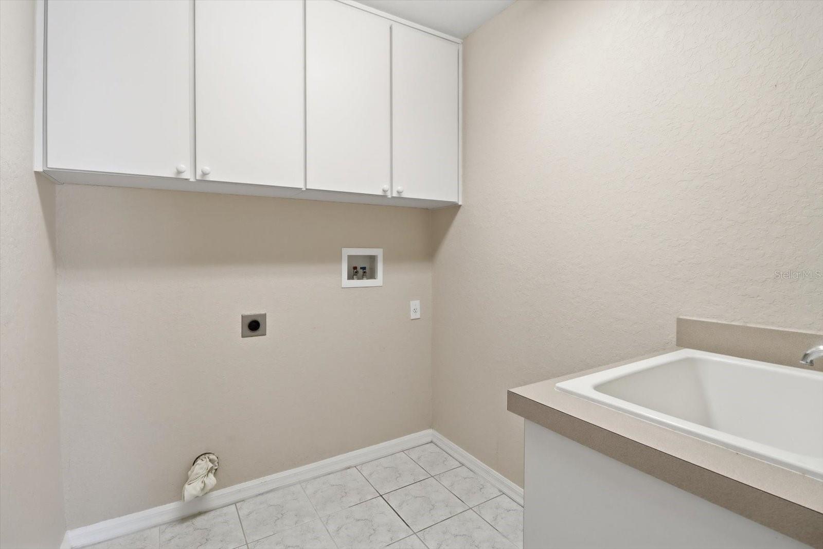 THE PALMS SEVEN HILLS - Residential