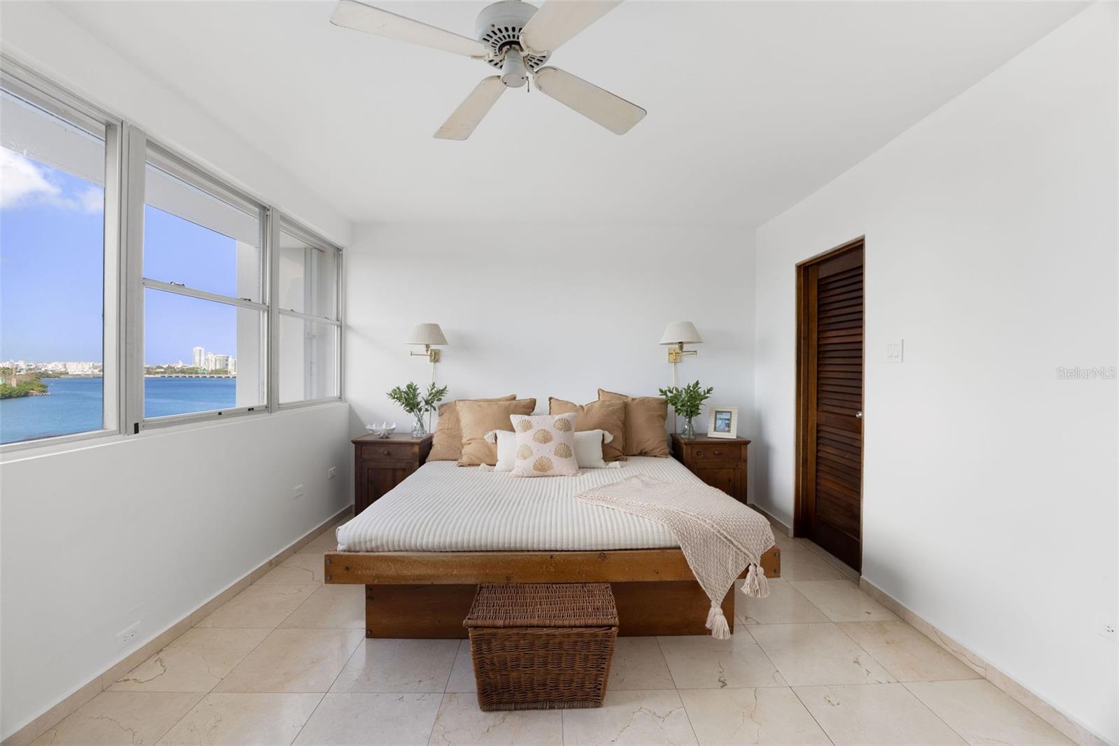 LE RIVAGE COND - Residential