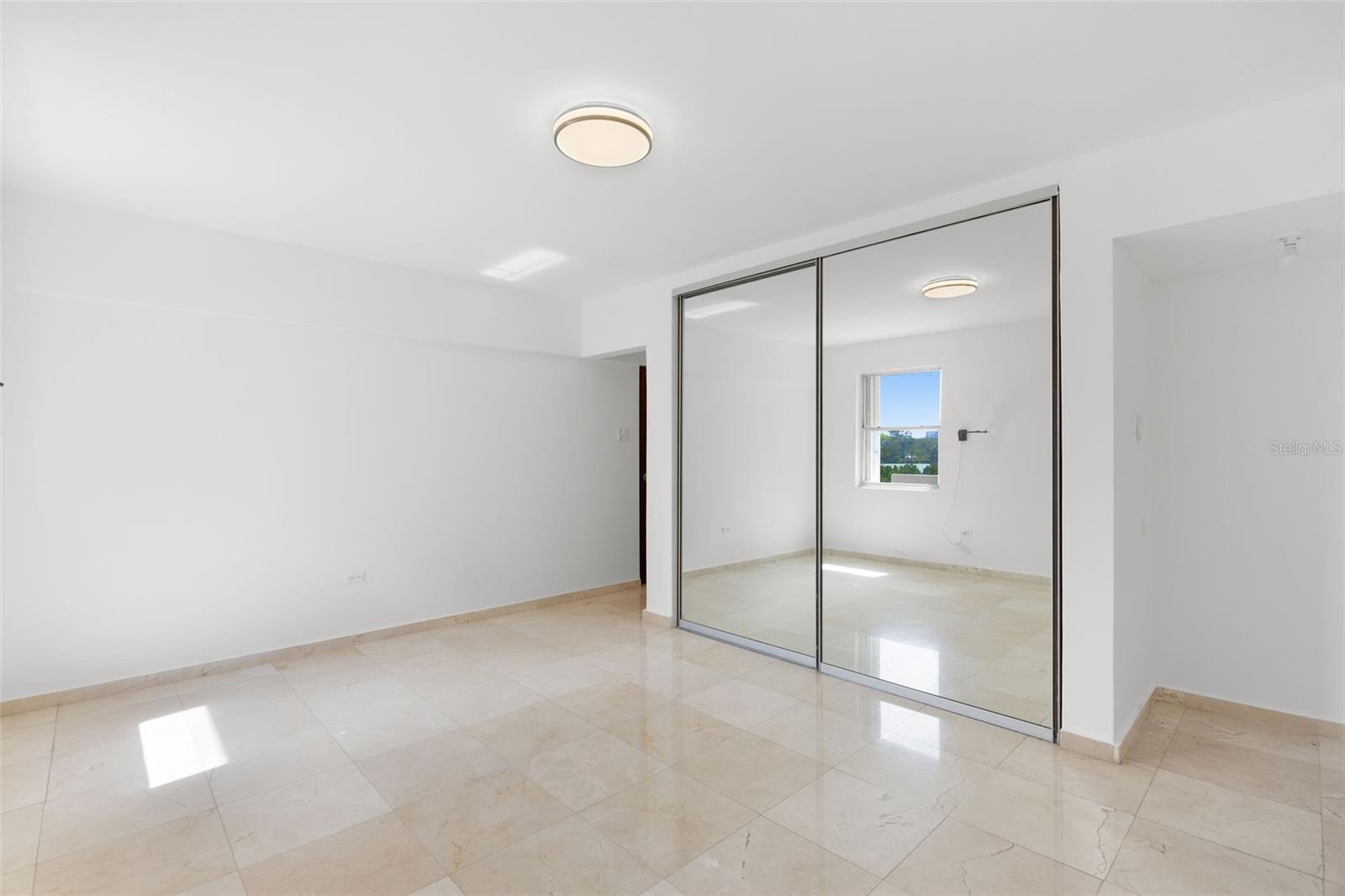 LE RIVAGE COND - Residential