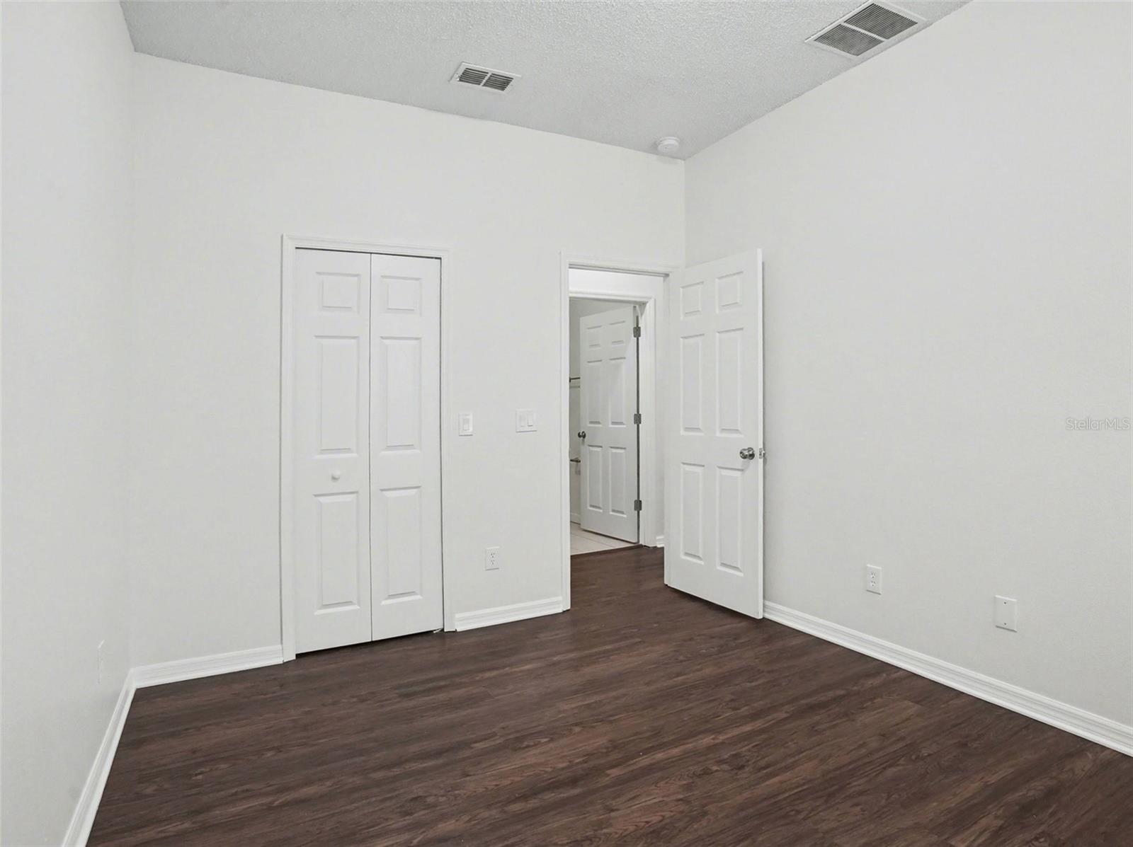 CEDAR BEND/MDW WOODS-PH 01 - Residential