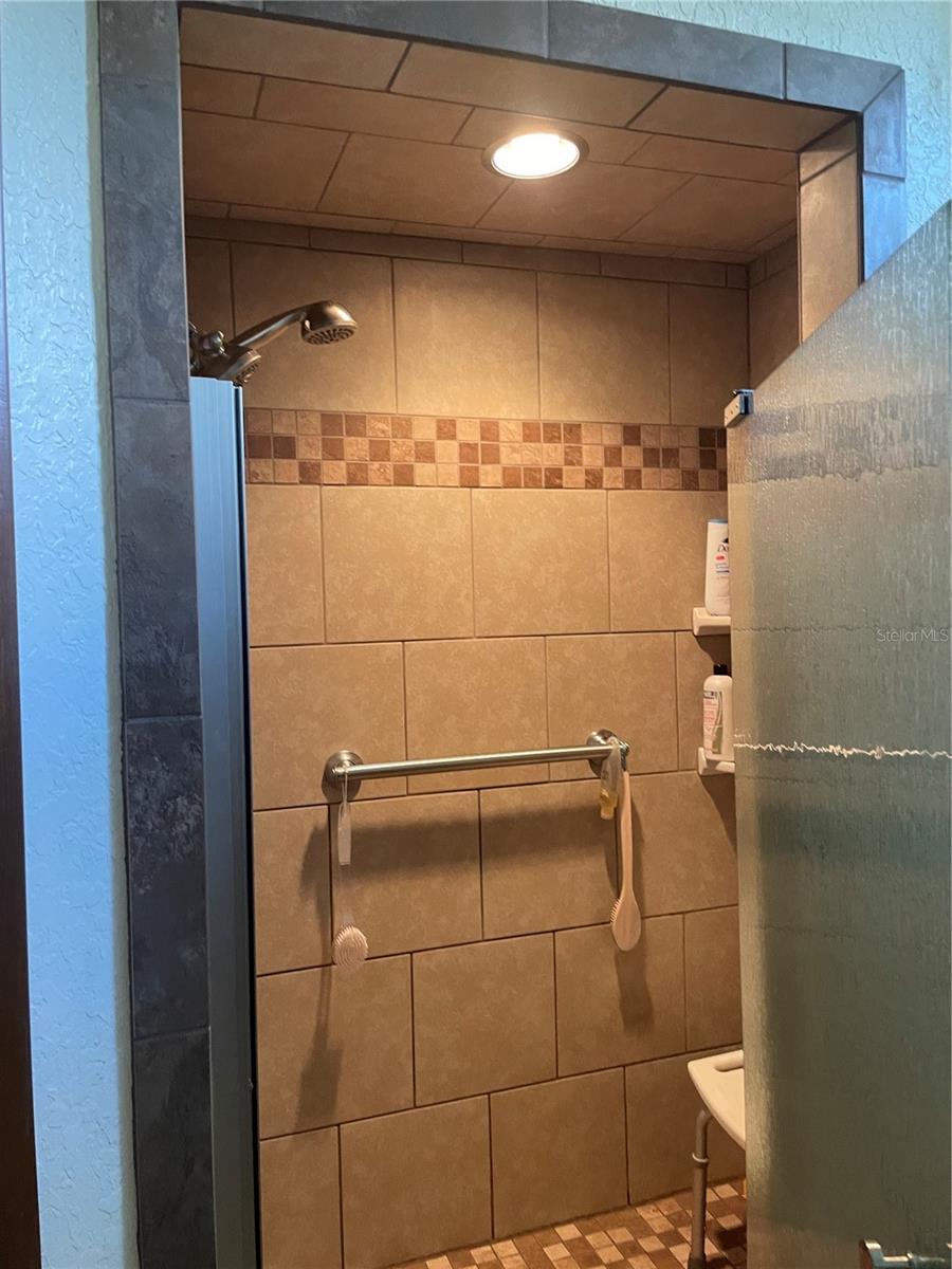 LAKE PIERCE HEIGHTS - Residential