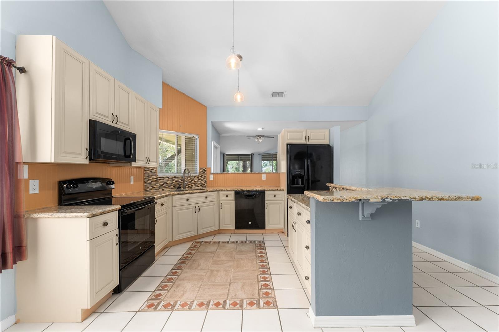 THE VILLAS OF WEST END - Residential