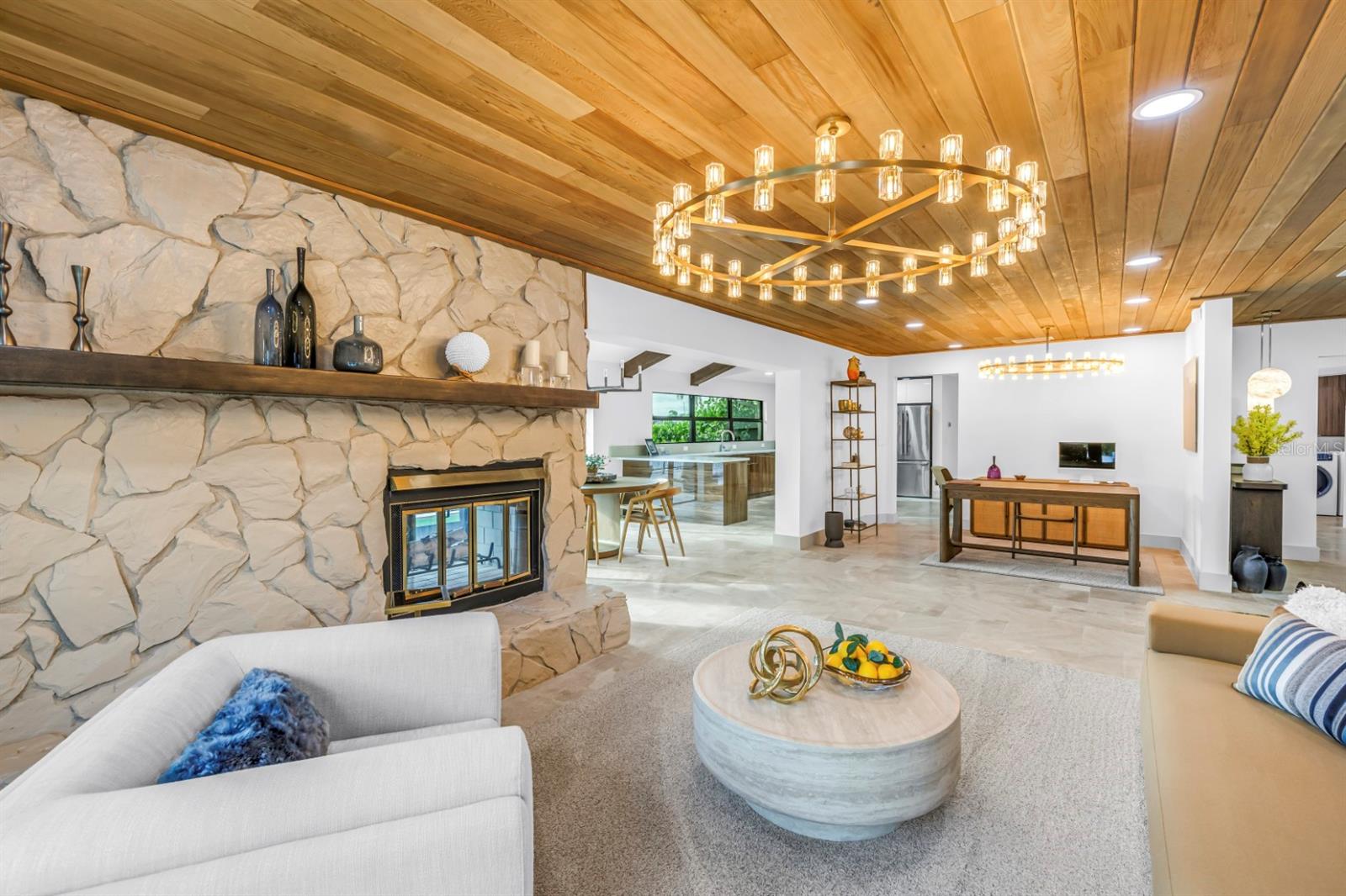 CAPRI ISLE - Residential