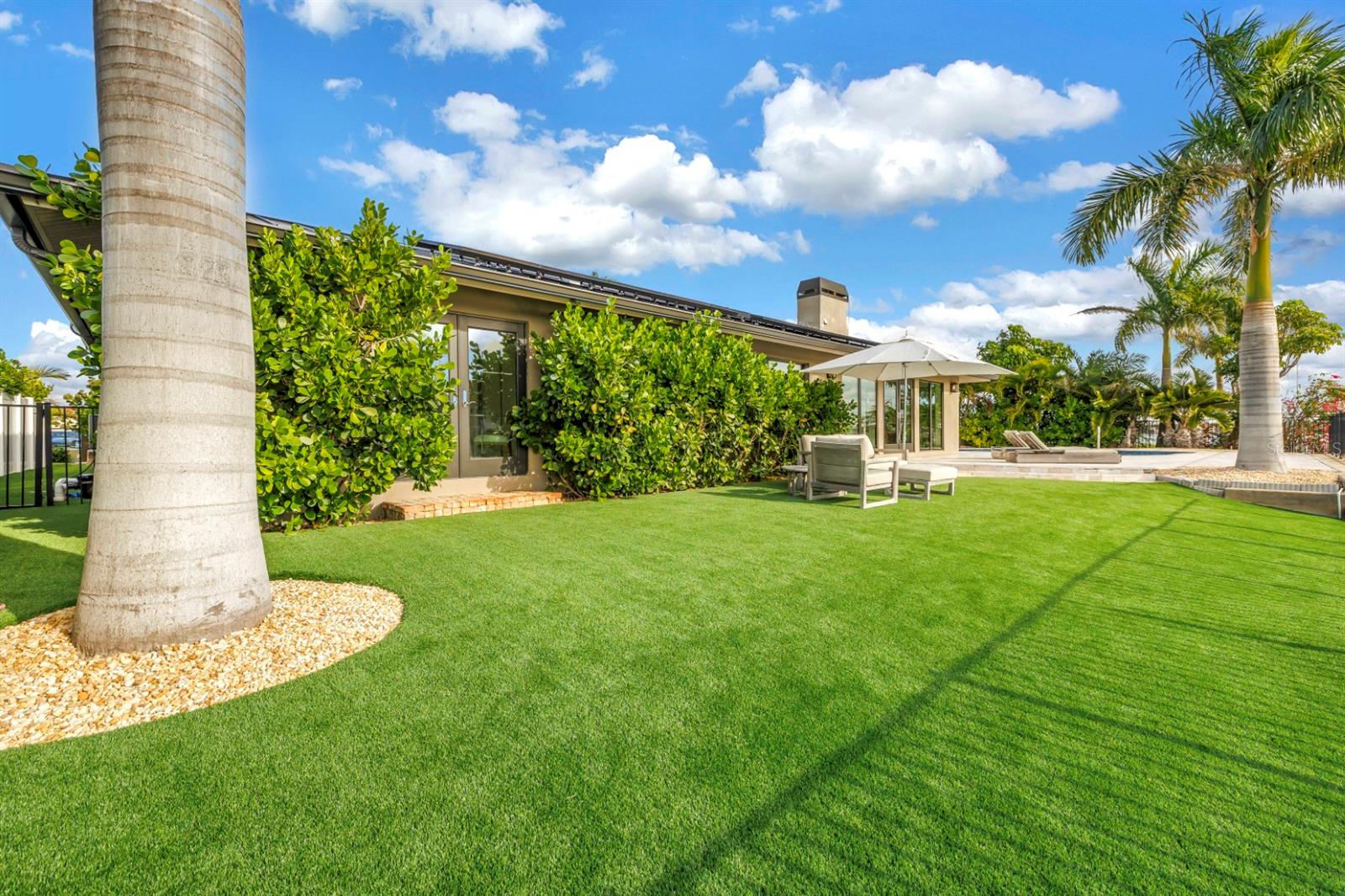 CAPRI ISLE - Residential