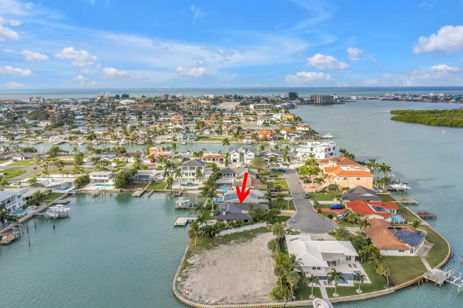 CAPRI ISLE - Residential