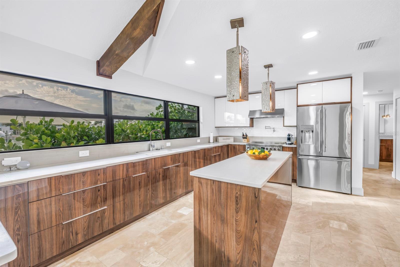 CAPRI ISLE - Residential