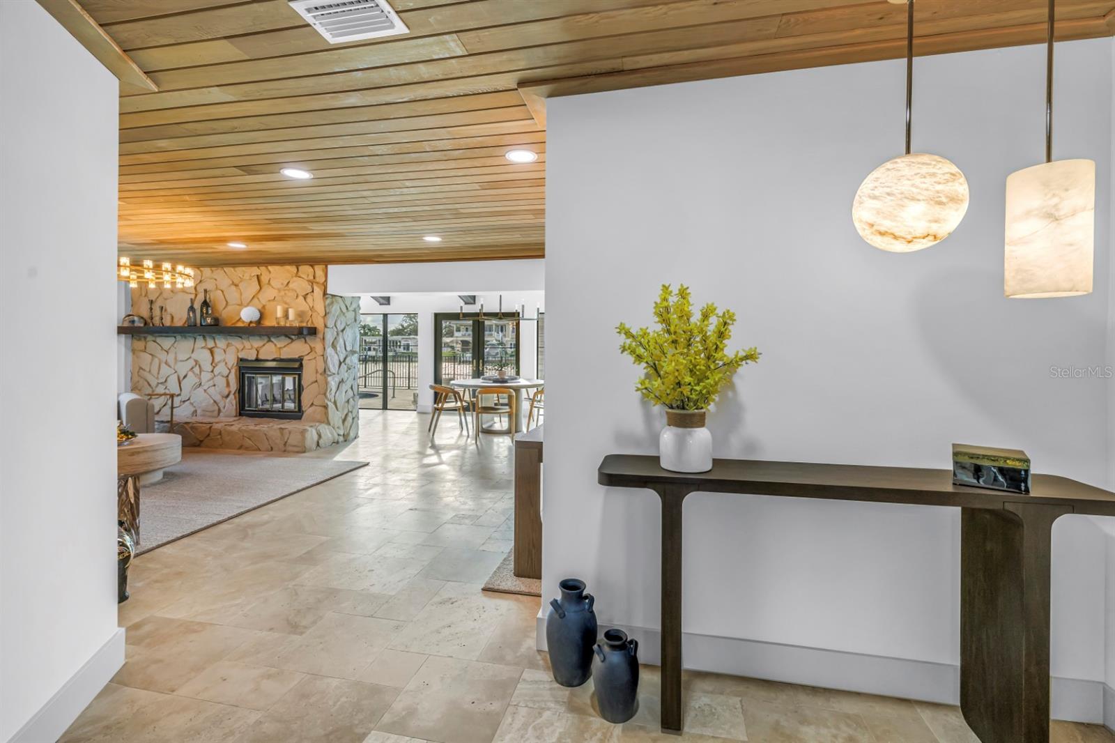 CAPRI ISLE - Residential