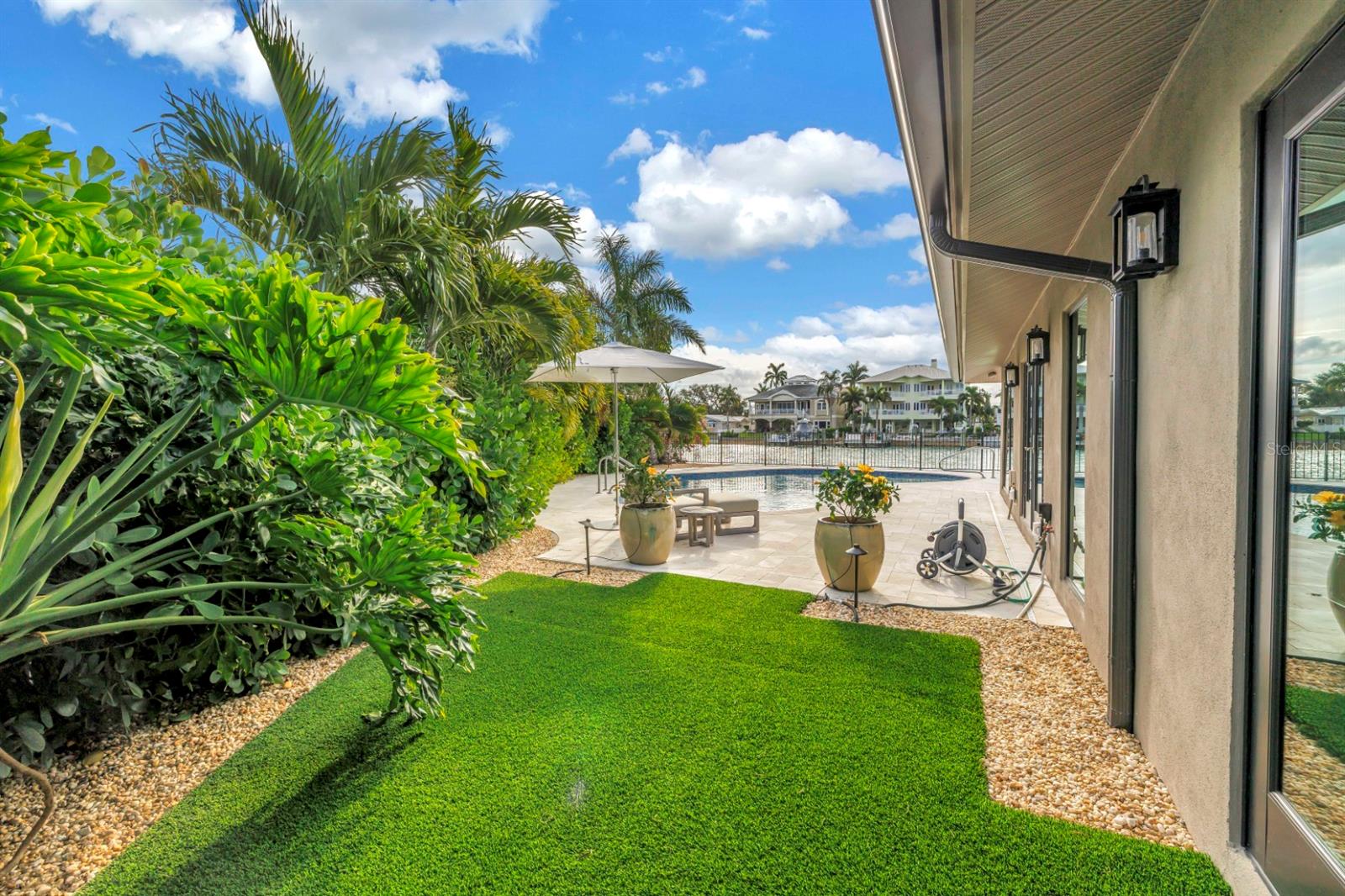 CAPRI ISLE - Residential