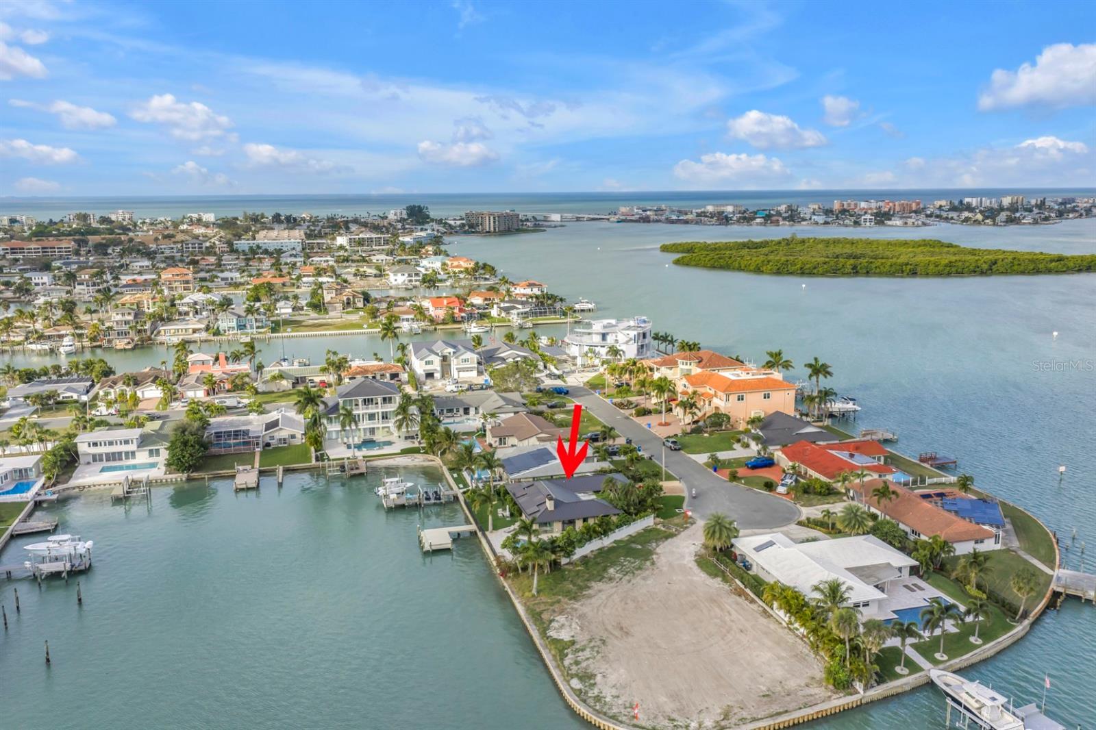 CAPRI ISLE - Residential