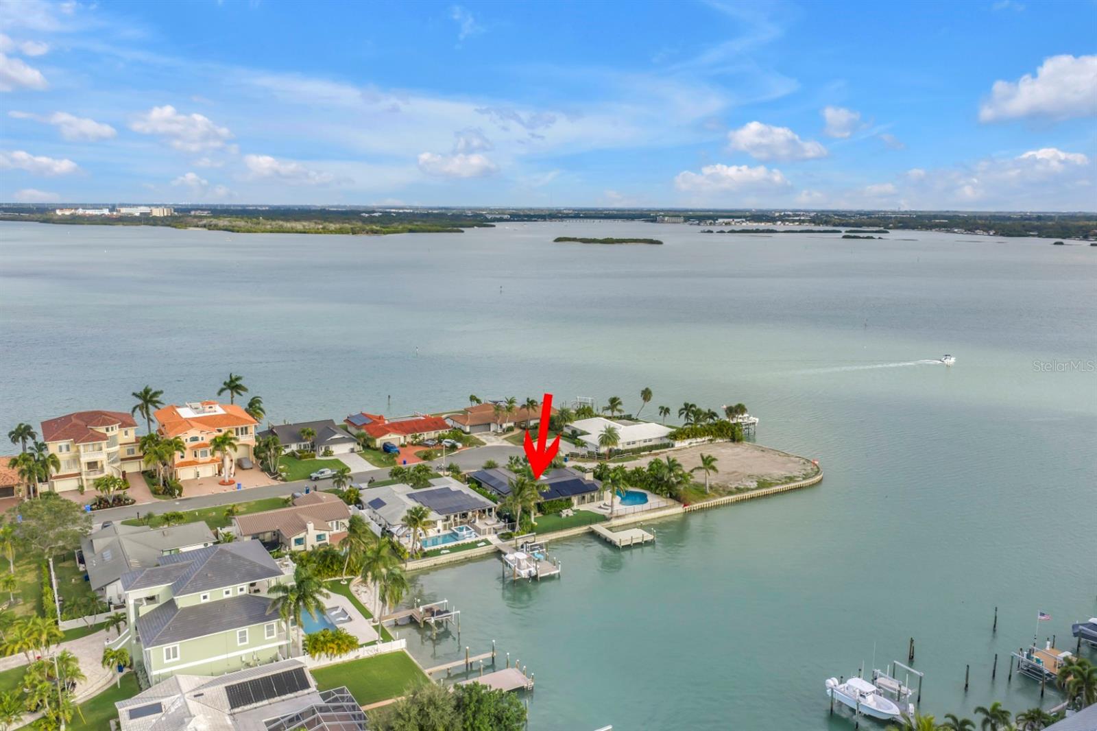 CAPRI ISLE - Residential