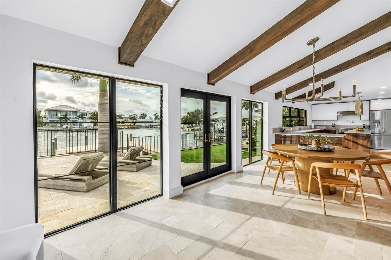 CAPRI ISLE - Residential