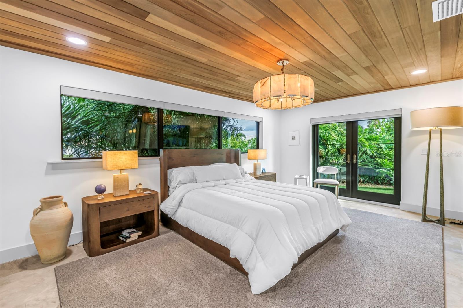 CAPRI ISLE - Residential