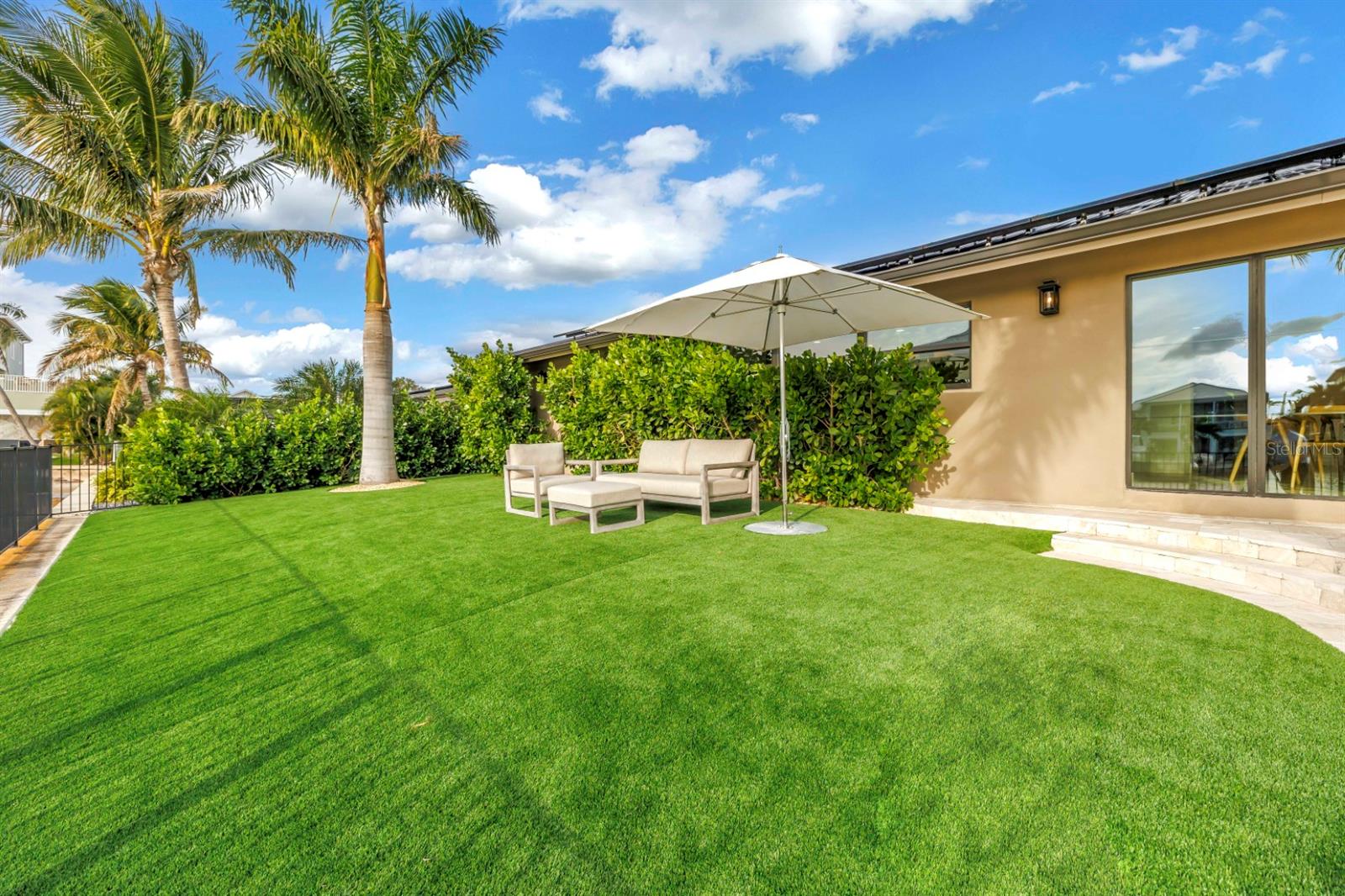 CAPRI ISLE - Residential