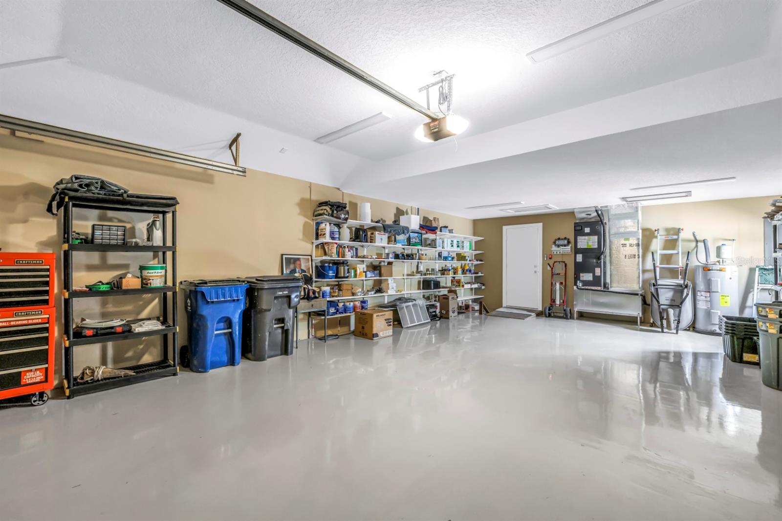 CAPRI ISLE - Residential