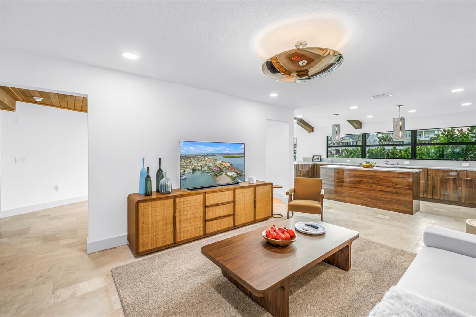 CAPRI ISLE - Residential